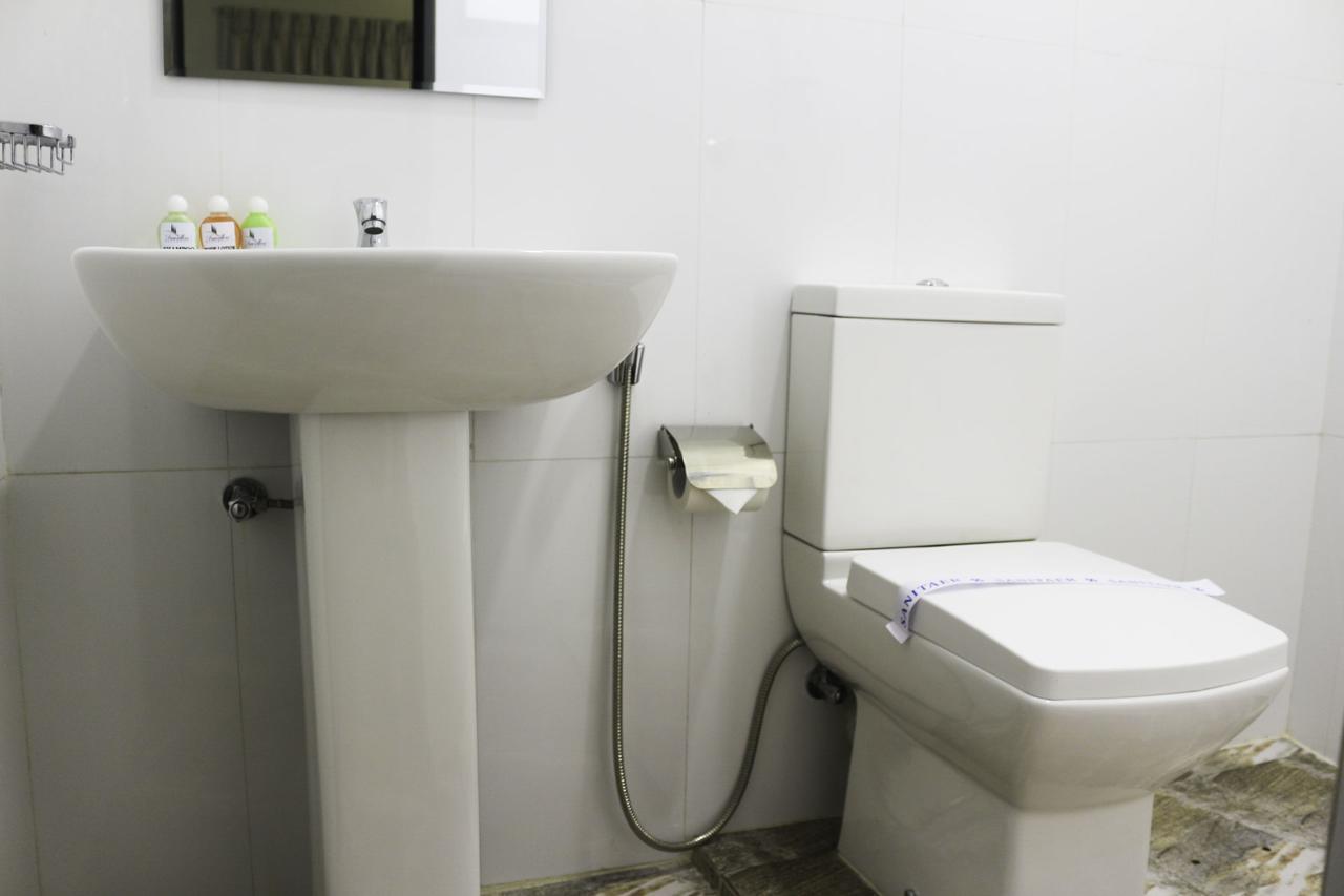 Yoho Travellers Residence Канди Экстерьер фото